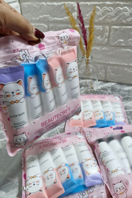 کرم مرطوب کننده و نرم کننده دست